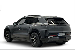 Harmaa Porsche Cayenne 2026 kuva 2.