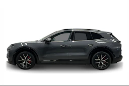 Harmaa Porsche Cayenne 2026 kuva 5.