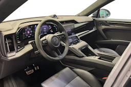 Harmaa Porsche Cayenne 2026 kuva 6.