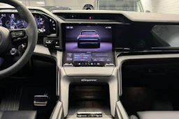 Harmaa Porsche Cayenne 2026 kuva 9.