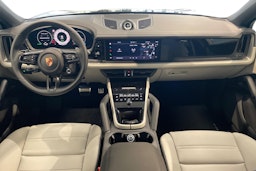 met. musta Porsche Cayenne 2026 kuva 7.