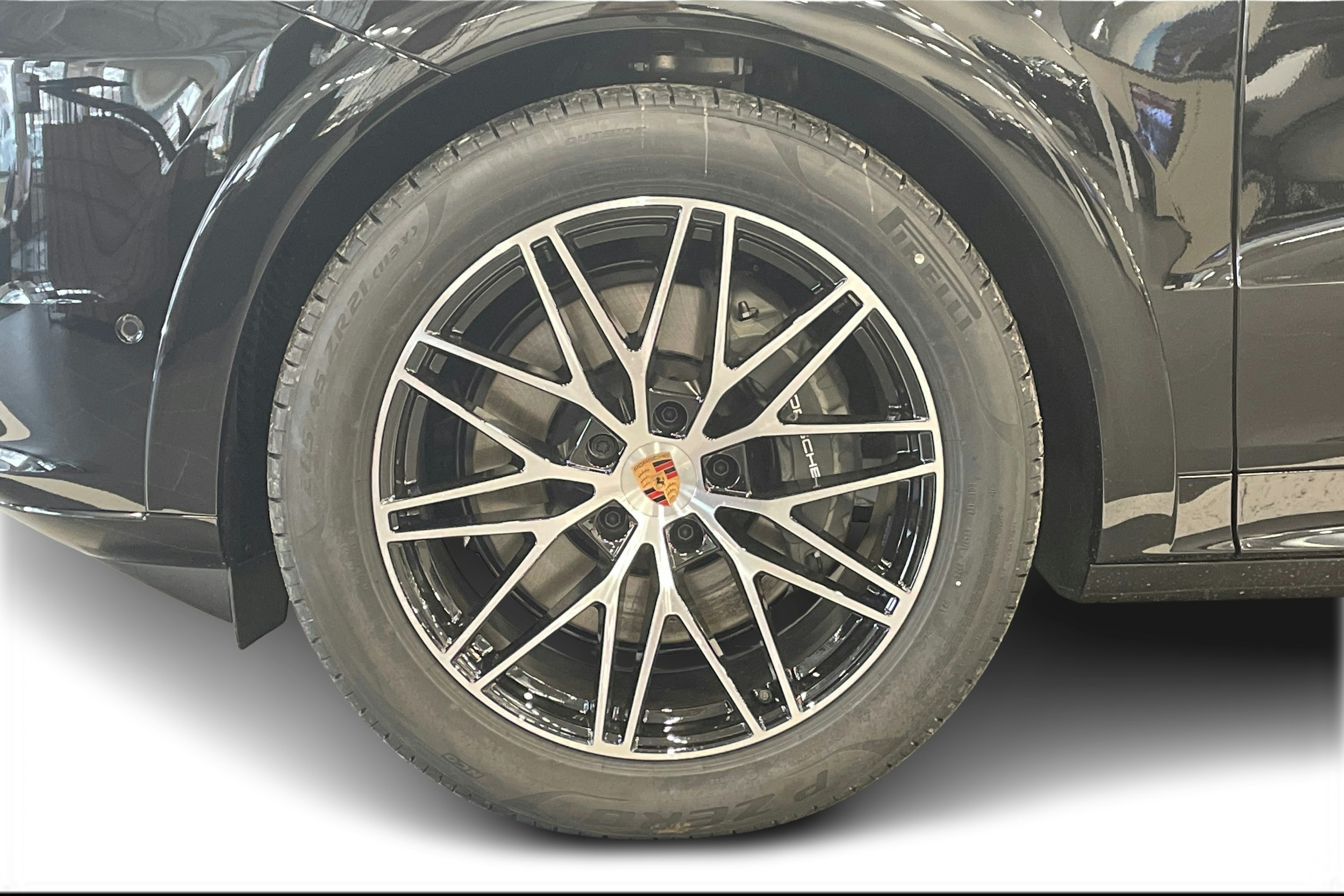 met. musta Porsche Cayenne 2026 kuva 9.