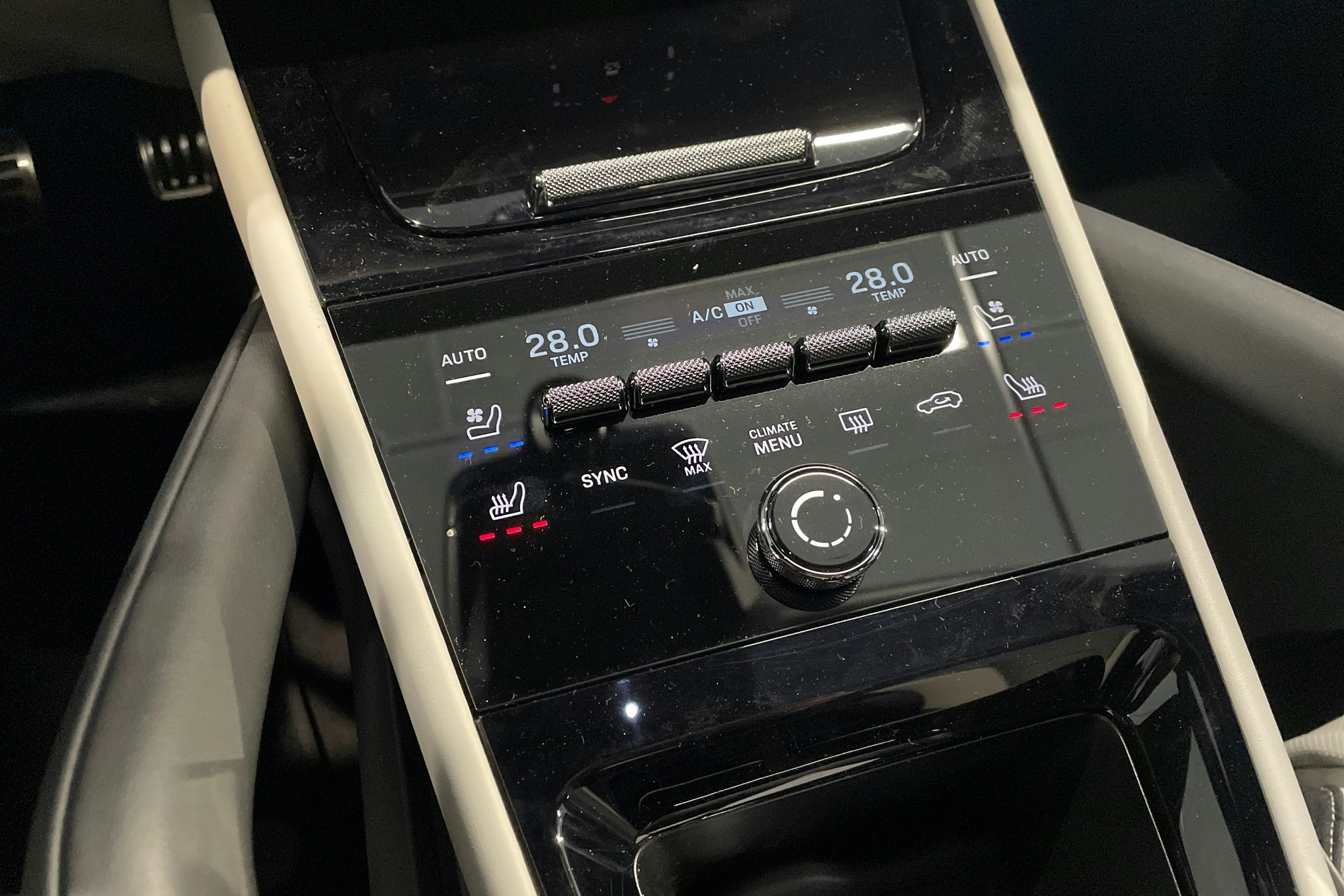 met. musta Porsche Cayenne 2026 kuva 10.