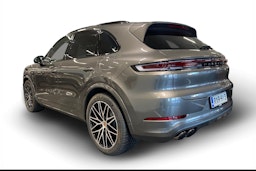 met. harmaa Porsche Cayenne 2026 kuva 2.