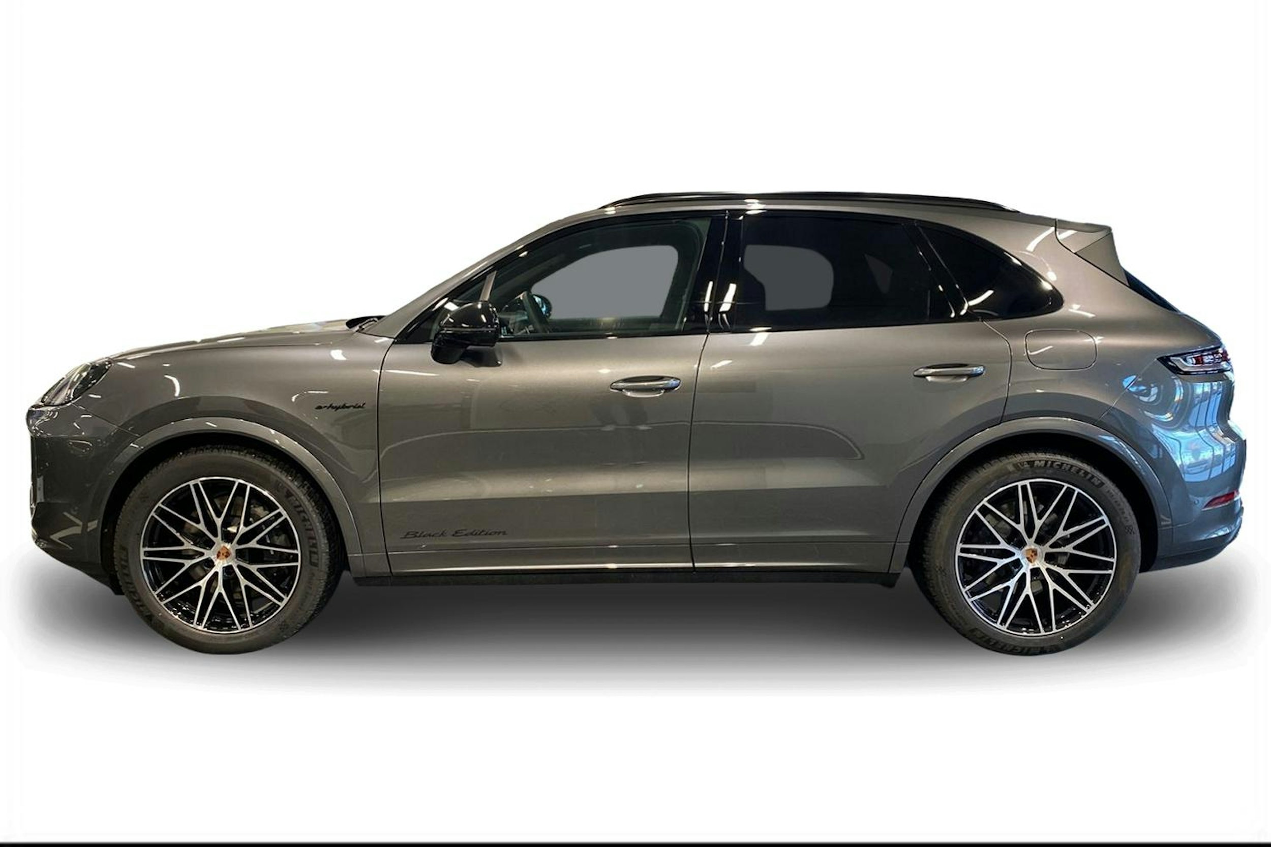 met. harmaa Porsche Cayenne 2026 kuva 5.