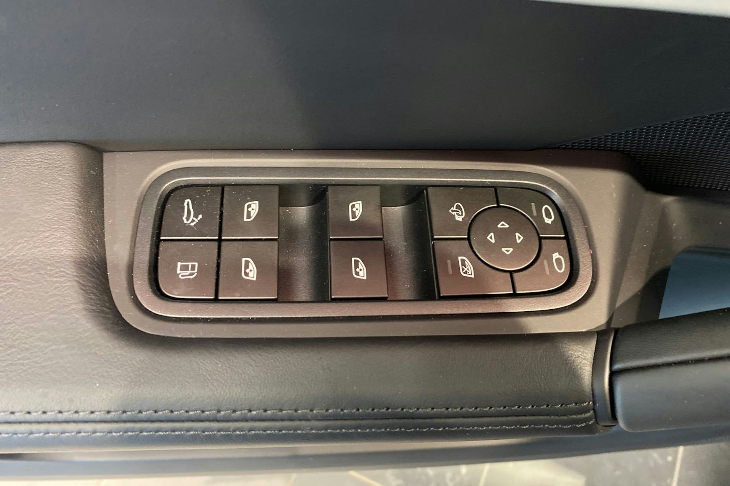 met. harmaa Porsche Cayenne 2026 kuva 15.