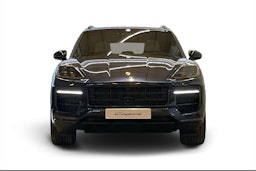sininen Porsche Cayenne 2026 kuva 4.