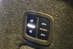 sininen Porsche Cayenne 2026 kuva 33.