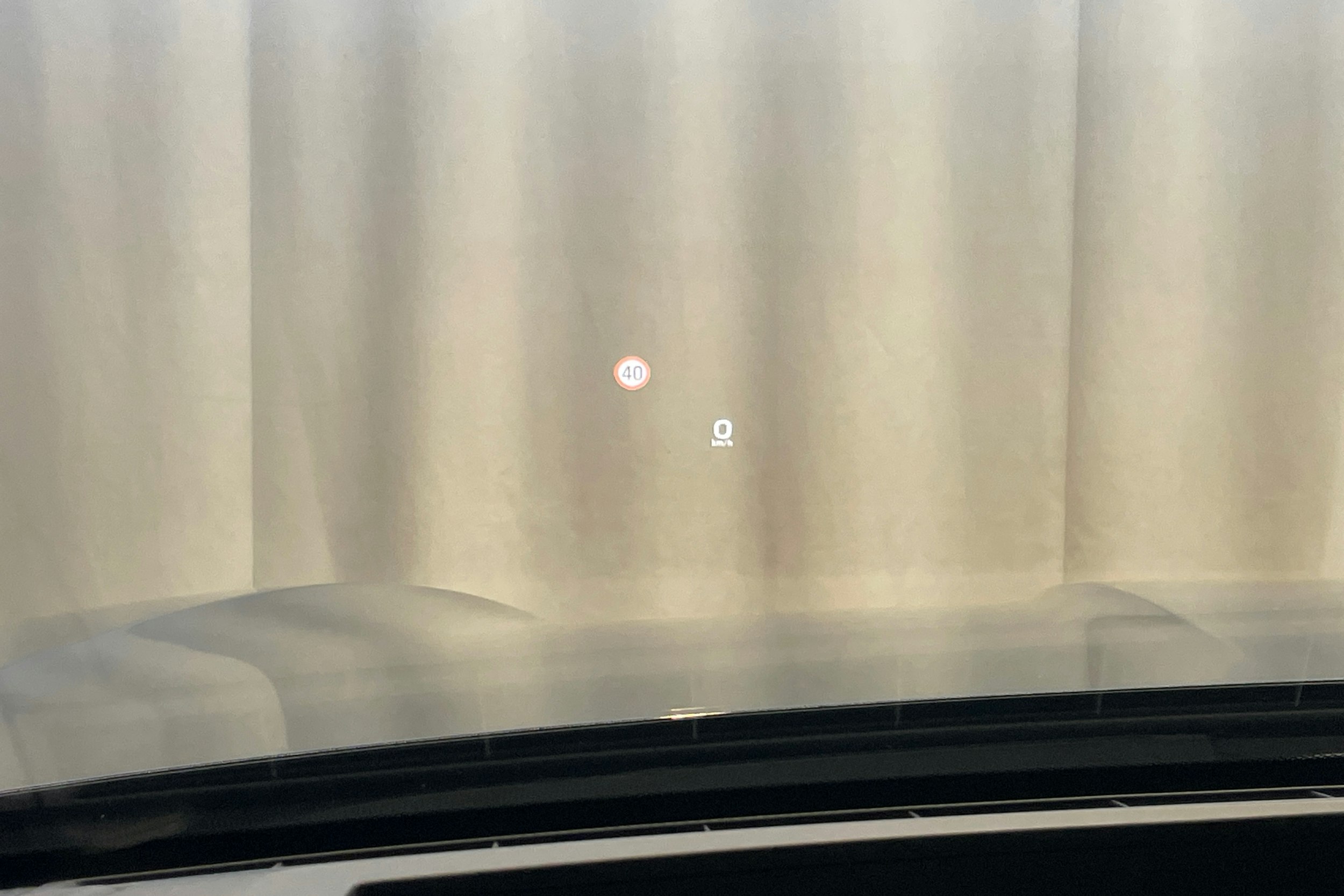 sininen Porsche Cayenne 2026 kuva 37.