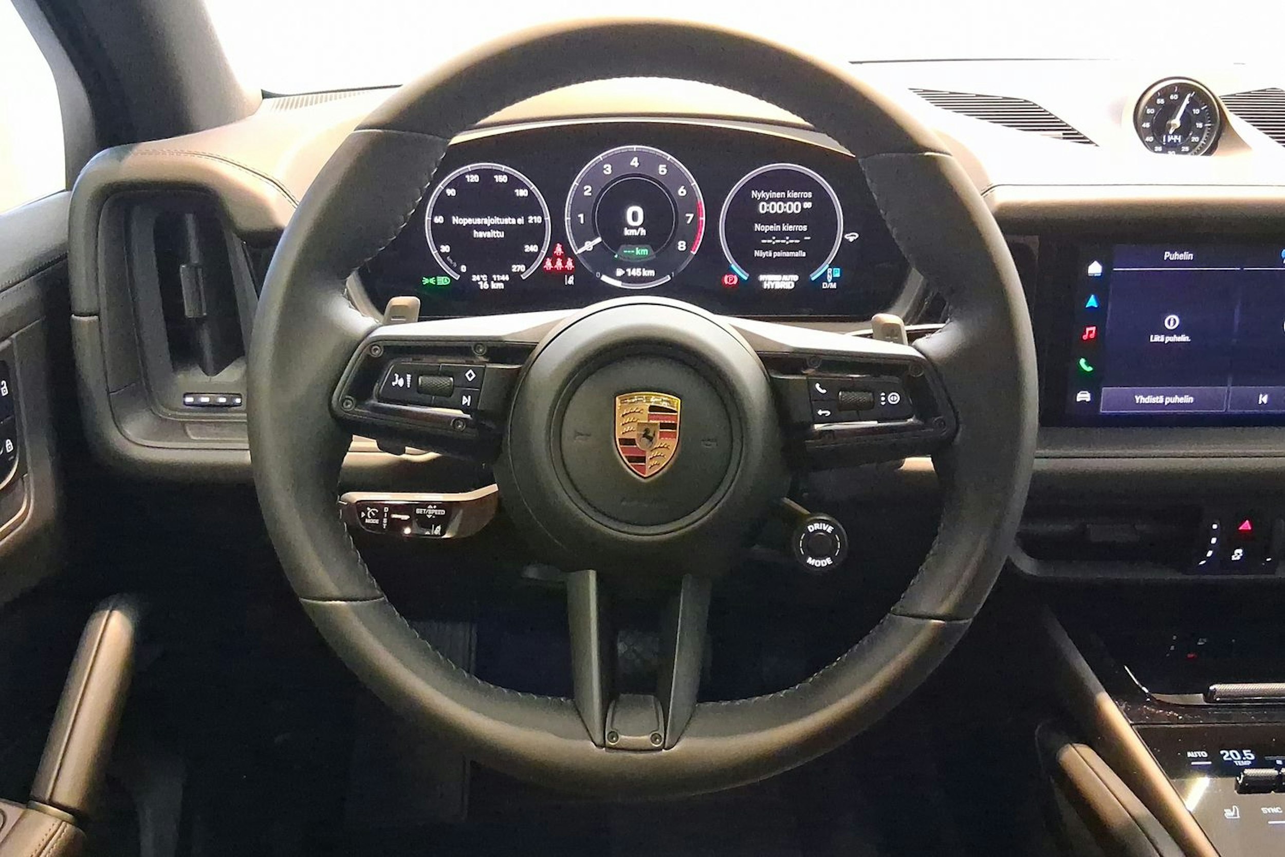 harmaa Porsche Cayenne 2026 kuva 14.