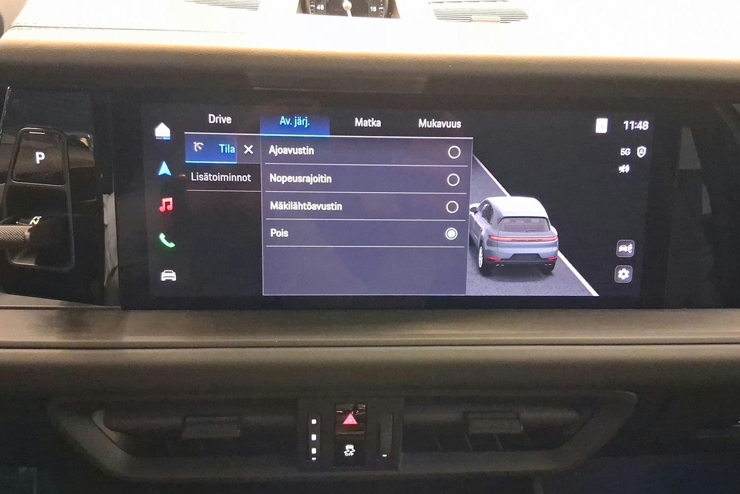 harmaa Porsche Cayenne 2026 kuva 19.