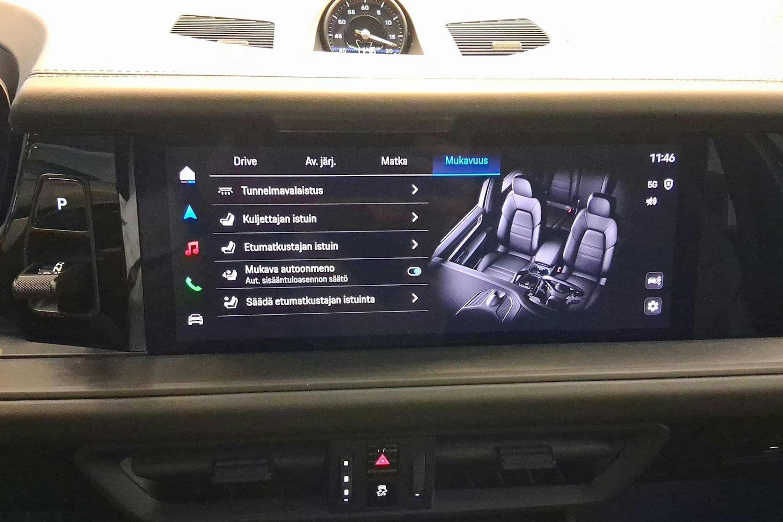 harmaa Porsche Cayenne 2026 kuva 21.