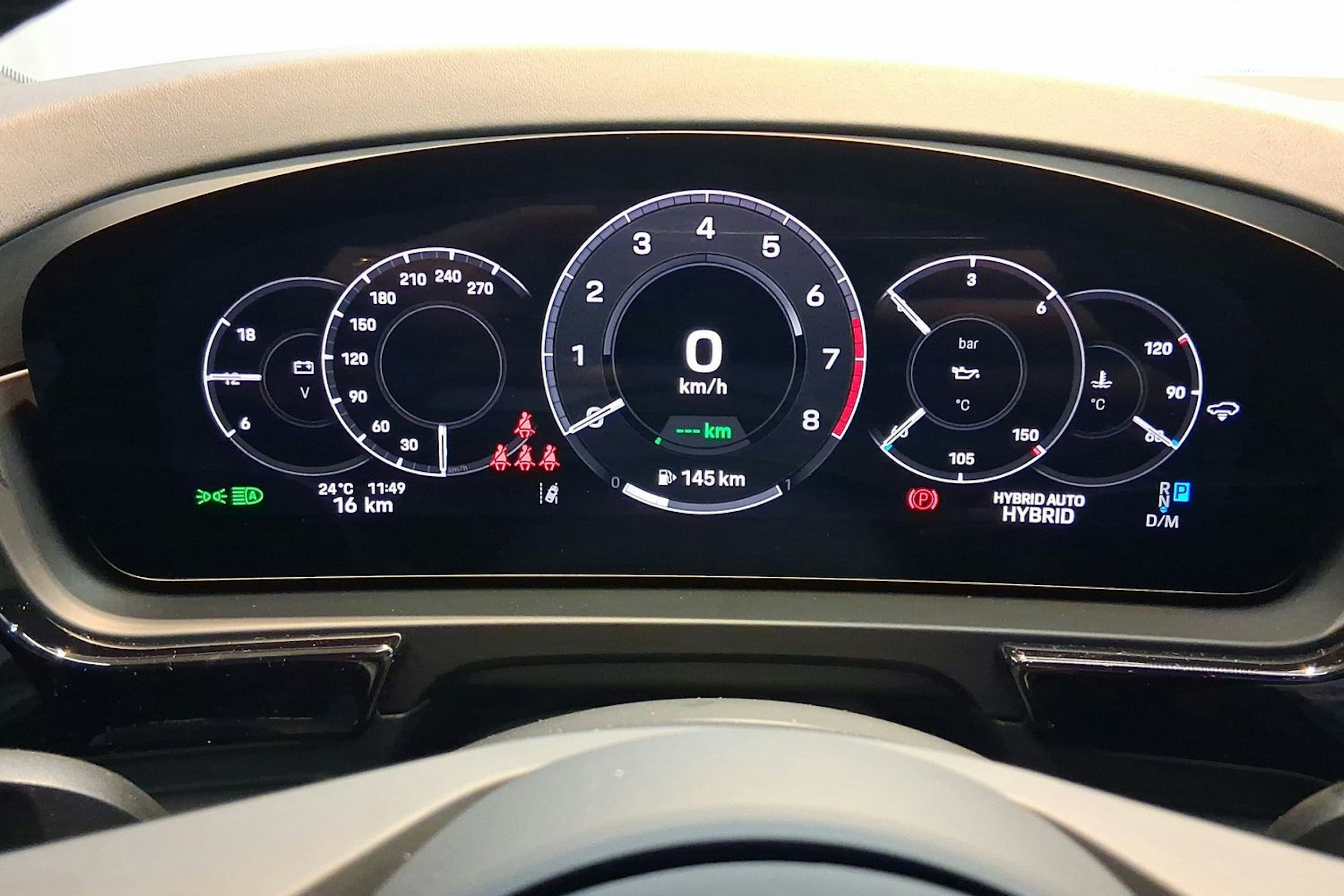 harmaa Porsche Cayenne 2026 kuva 24.