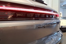 harmaa Porsche Cayenne 2026 kuva 34.