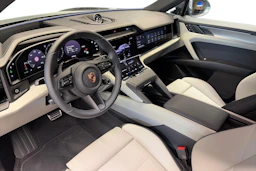 harmaa Porsche Cayenne 2026 kuva 6.