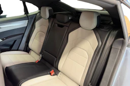 harmaa Porsche Cayenne 2026 kuva 8.