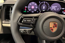 harmaa Porsche Cayenne 2026 kuva 19.