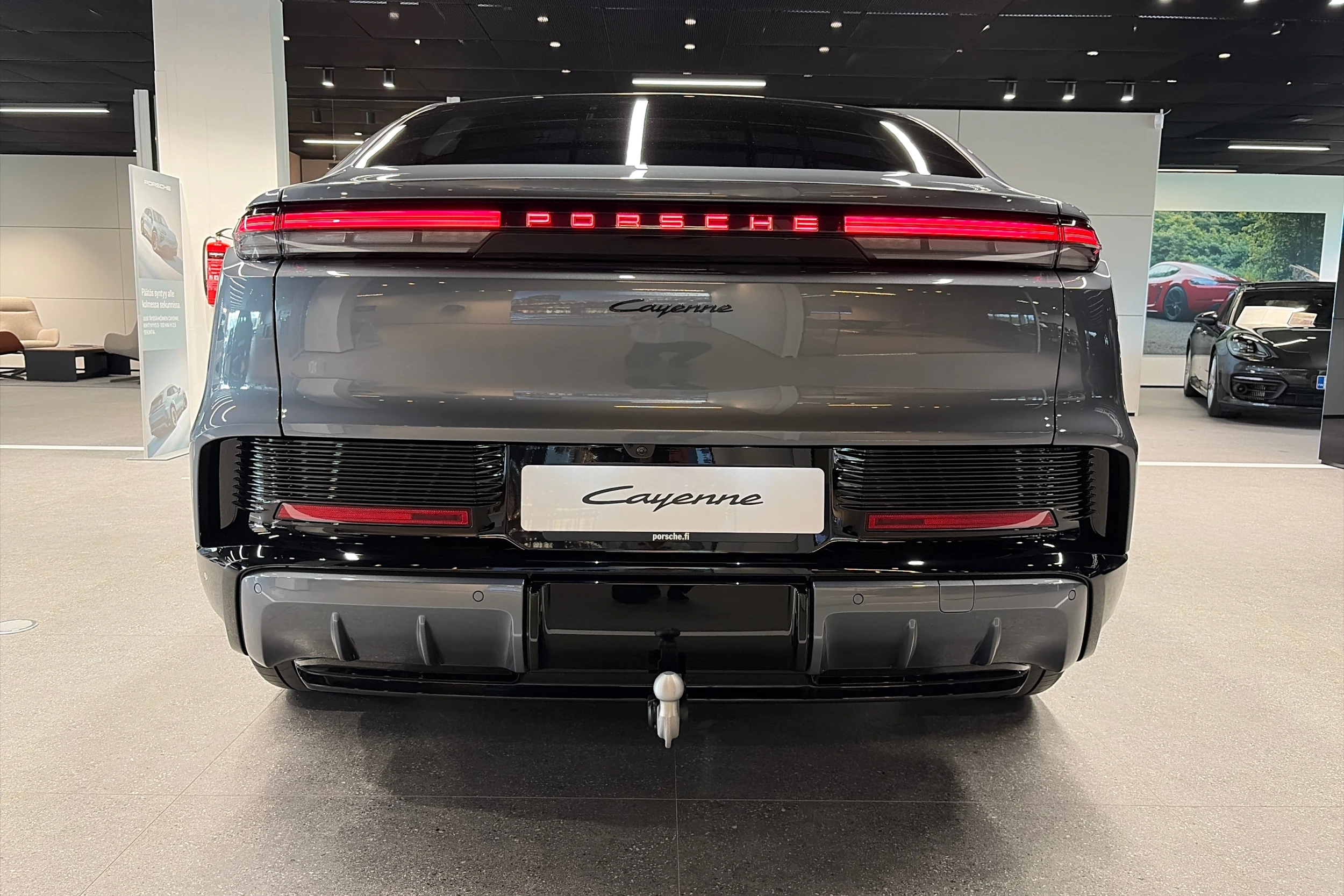 harmaa Porsche Cayenne 2026 kuva 35.