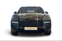met. musta Porsche Cayenne 2026 kuva 5.