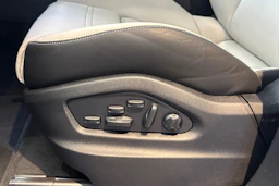 met. musta Porsche Cayenne 2026 kuva 13.