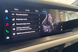 met. musta Porsche Cayenne 2026 kuva 21.