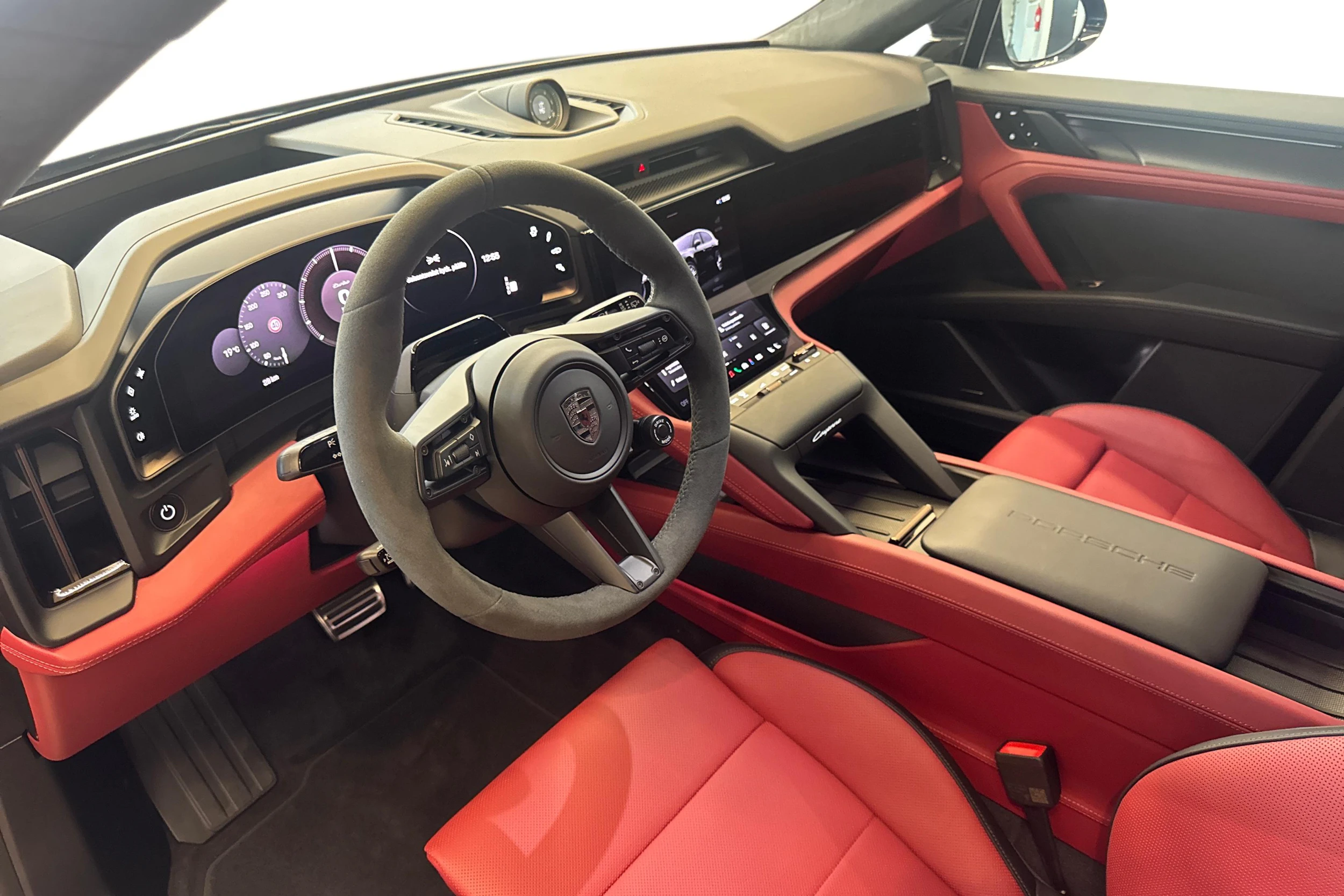 met. musta Porsche Cayenne 2026 kuva 6.