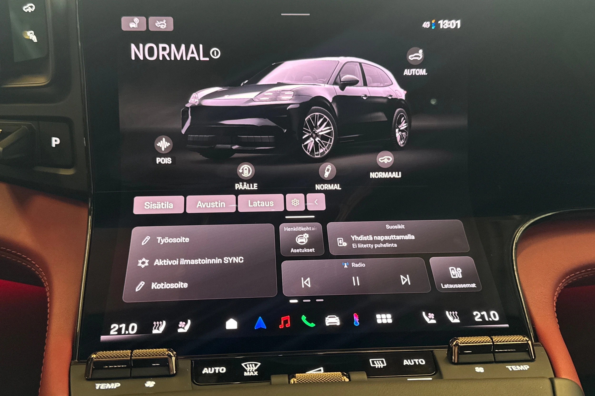 met. musta Porsche Cayenne 2026 kuva 13.
