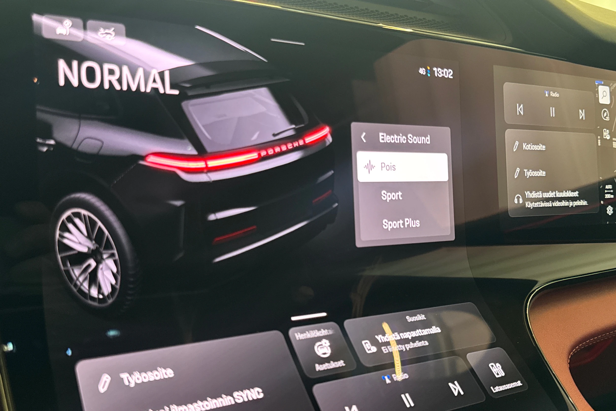 met. musta Porsche Cayenne 2026 kuva 15.