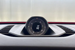 met. musta Porsche Cayenne 2026 kuva 17.