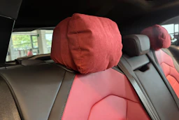 met. musta Porsche Cayenne 2026 kuva 26.