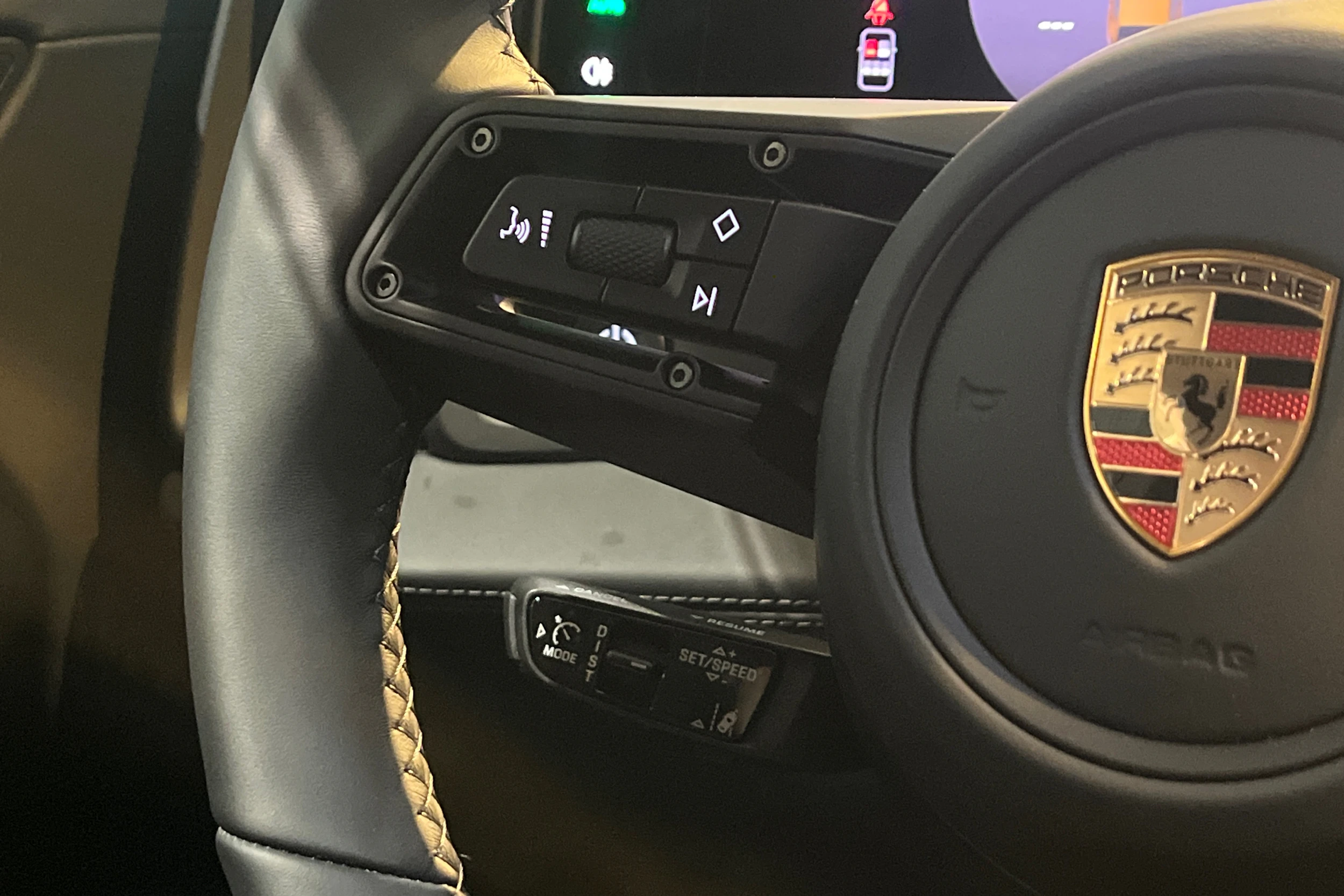 ruskea (beige) Porsche Cayenne 2026 kuva 12.