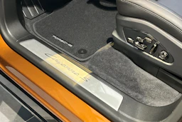 ruskea (beige) Porsche Cayenne 2026 kuva 16.