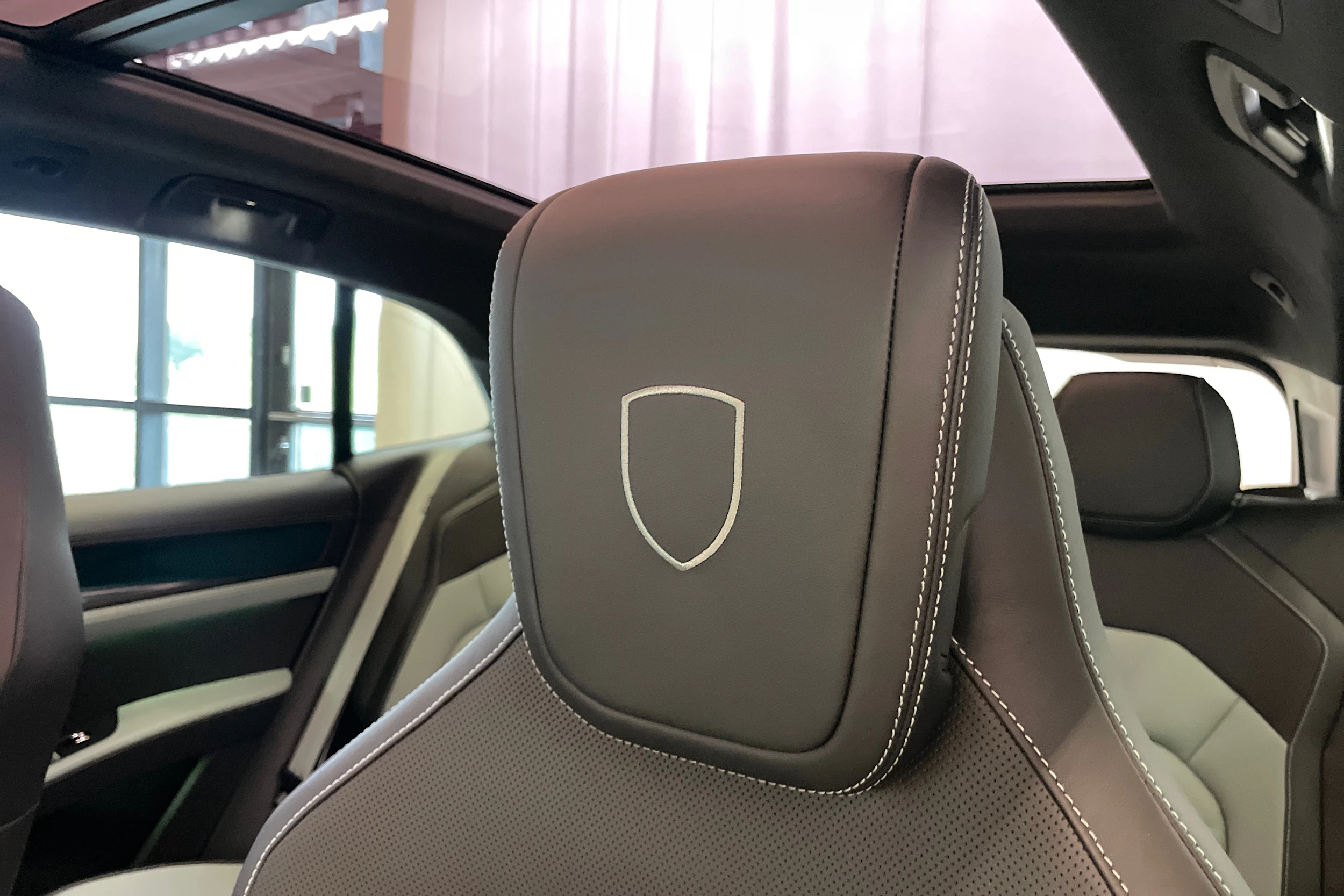 met. vihreä Porsche Cayenne 2026 kuva 13.