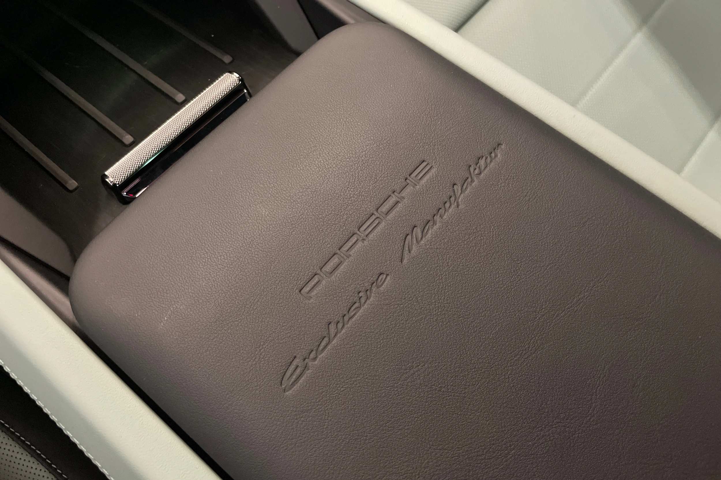 met. vihreä Porsche Cayenne 2026 kuva 20.