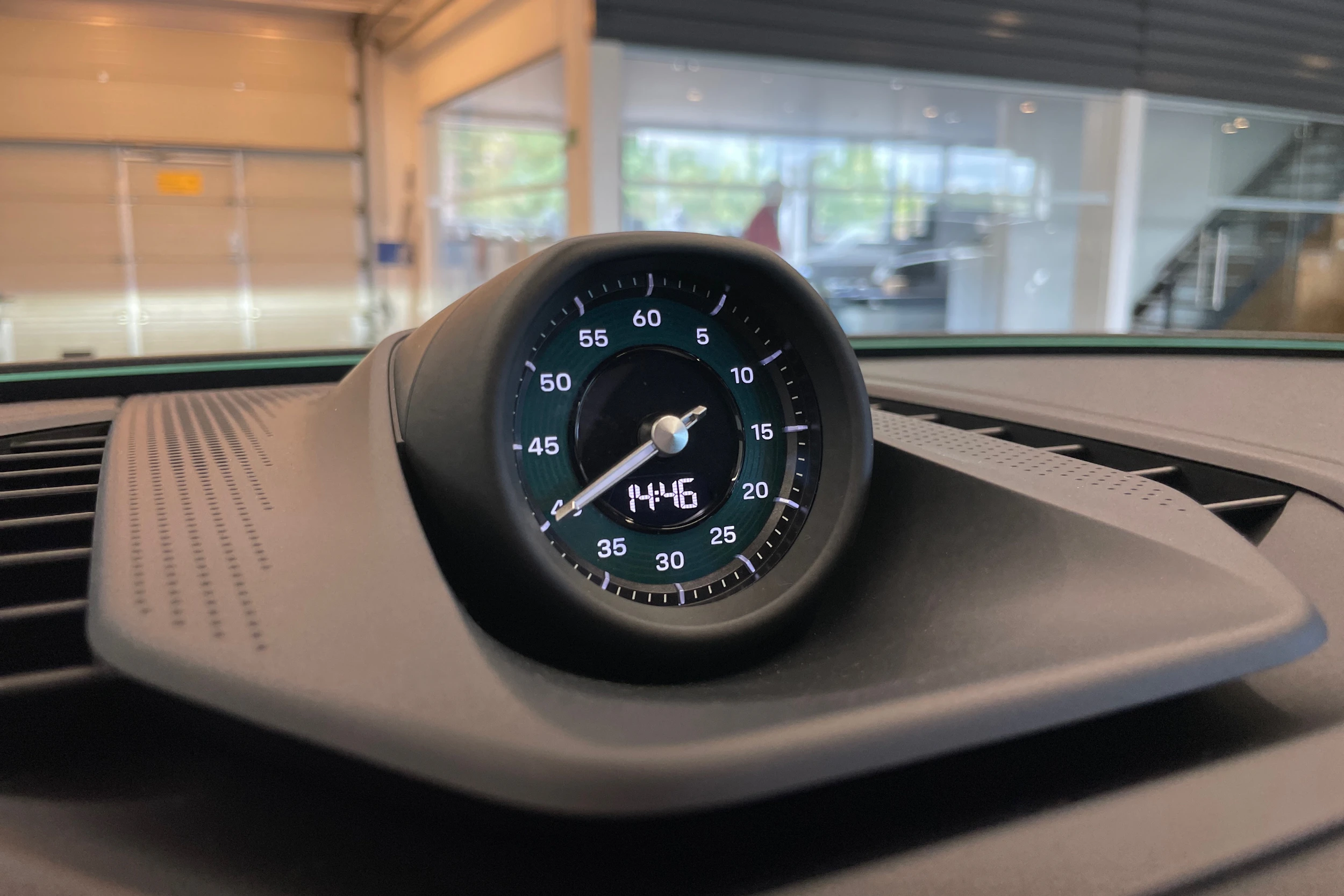 met. vihreä Porsche Cayenne 2026 kuva 23.