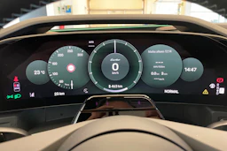 met. vihreä Porsche Cayenne 2026 kuva 25.
