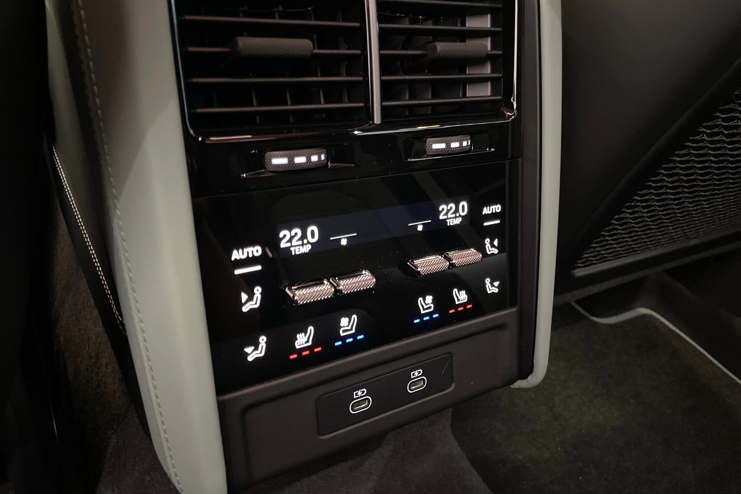 met. vihreä Porsche Cayenne 2026 kuva 29.