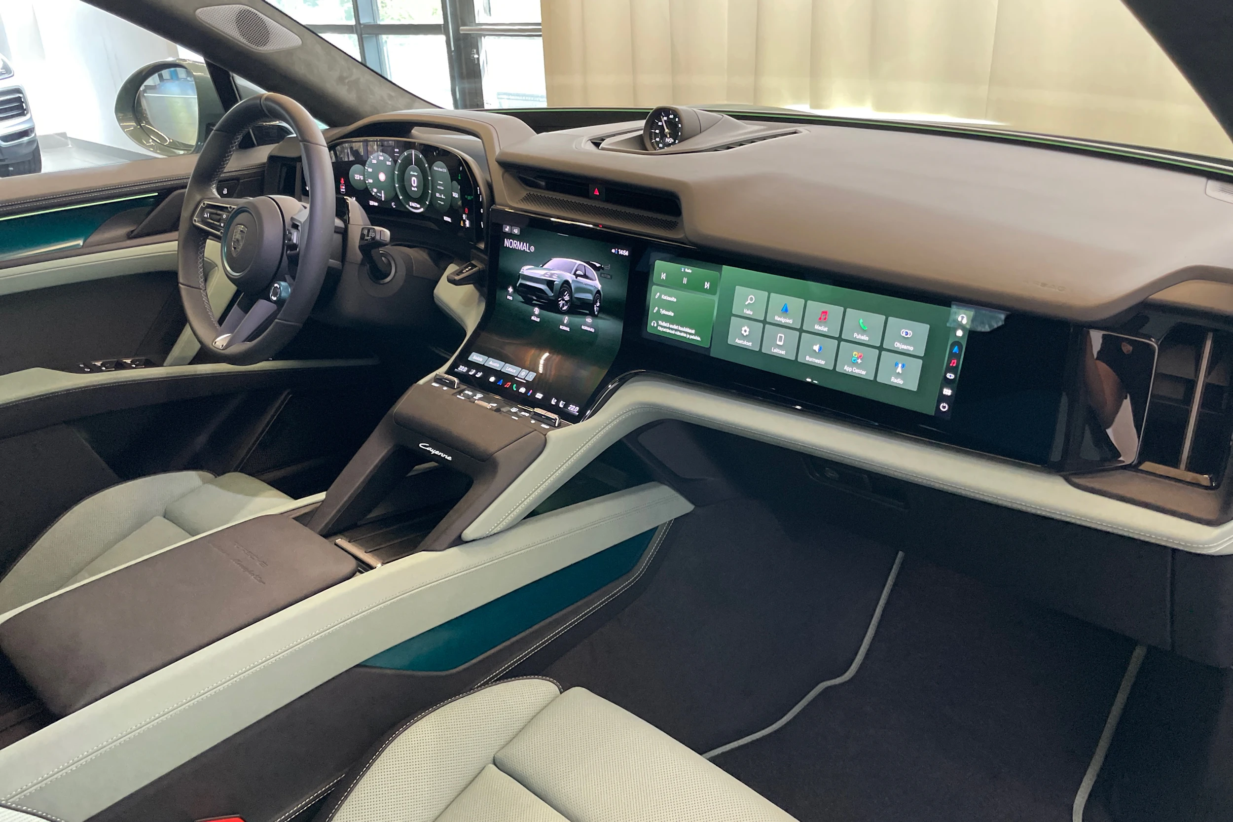 met. vihreä Porsche Cayenne 2026 kuva 34.