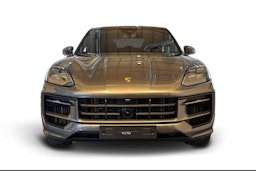 harmaa Porsche Cayenne 2026 kuva 4.