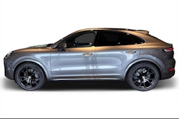 harmaa Porsche Cayenne 2026 kuva 5.