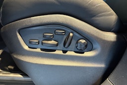 harmaa Porsche Cayenne 2026 kuva 11.