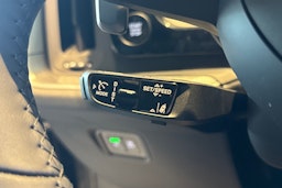 harmaa Porsche Cayenne 2026 kuva 13.