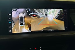 harmaa Porsche Cayenne 2026 kuva 15.