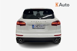 Valkoinen Porsche Cayenne S e-hybrid 2015 kuva 3.