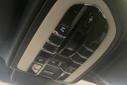 Valkoinen Porsche Cayenne S e-hybrid 2015 kuva 22.