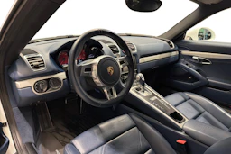 Valkoinen Porsche Cayman 2013 kuva 6.
