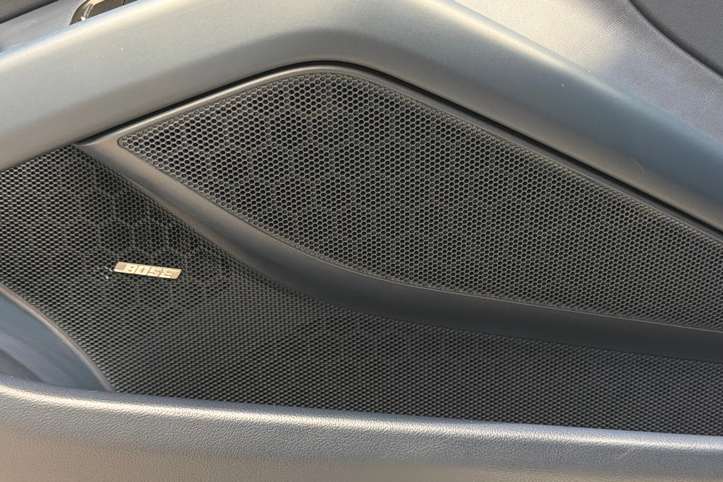 Valkoinen Porsche Cayman 2013 kuva 14.