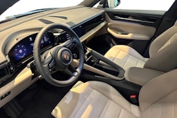 Harmaa Porsche Macan 2025 kuva 6.