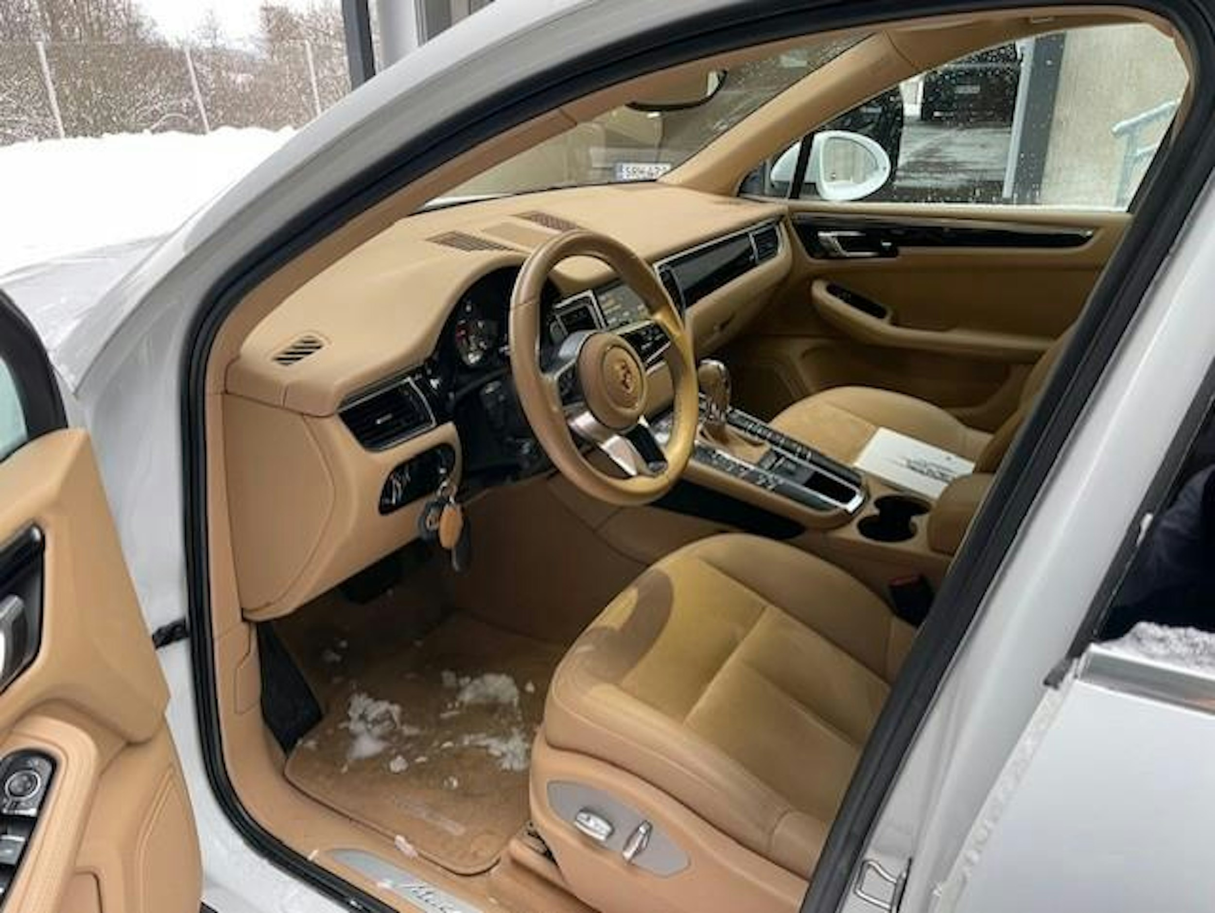 valkoinen Porsche Macan 2014 kuva 3.