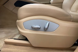 valkoinen Porsche Macan 2015 kuva 11.